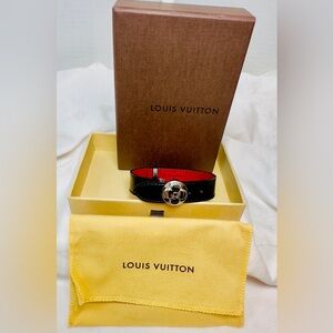 Louis Vuitton Black Leather Monogram Bracelet ~Size 8 ~ New